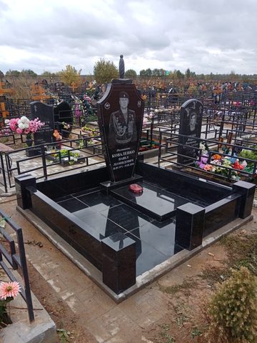 Готовая работа МРАМОР - памятник с установкой