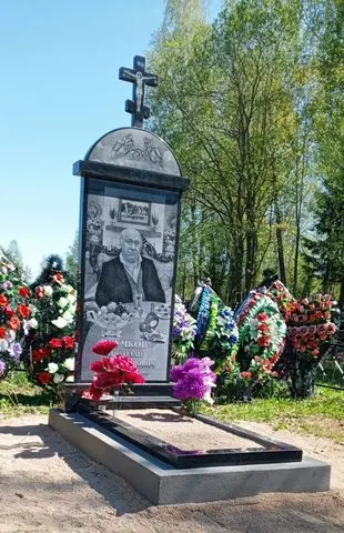 Работа №12 - памятник, изготовленный и установленный МРАМОР в Смоленской области